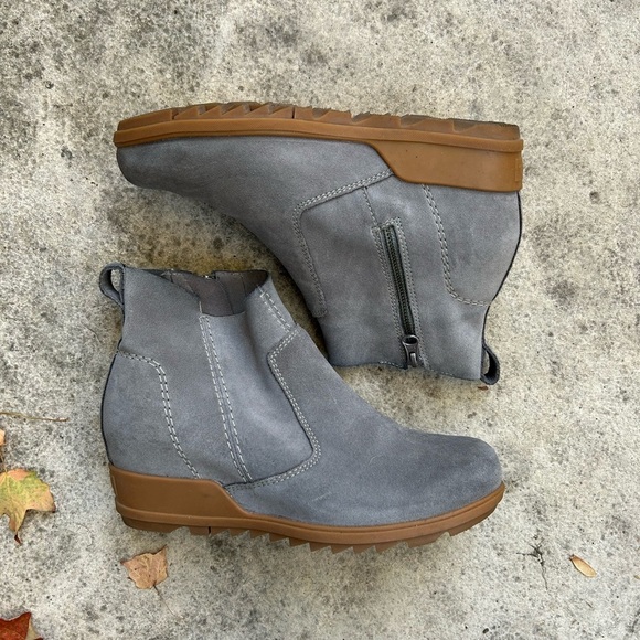 Sorel Grey Suede Evie ll Chelsea Boot, size 9.5 - Picture 4 of 9